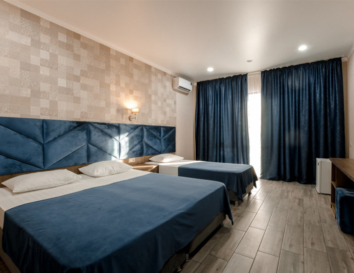 Стандарт 3-местный вид на реку 5 этаж - Отель «Голден Резорт»