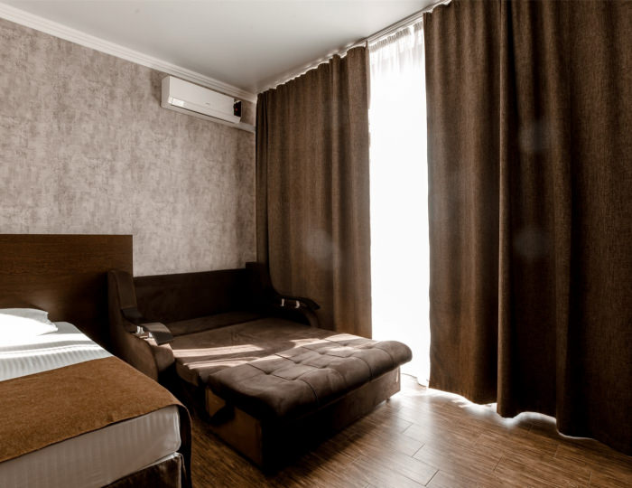 Стандарт 3-местный вид на басейн - Отель «Голден Резорт»