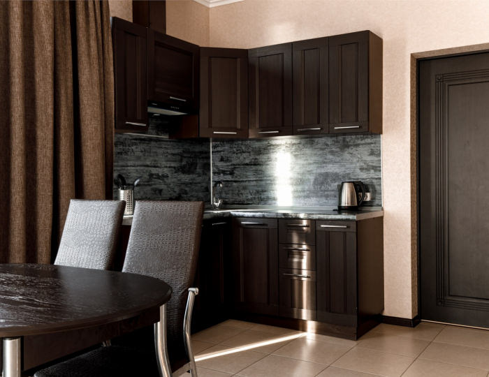 Люкс 4-местный 2-комнатный вид на бассейн - Отель «Голден Резорт»