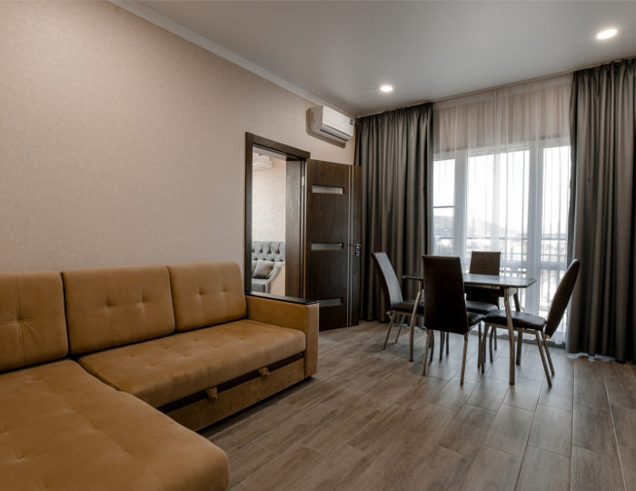 Люкс 4-местный 2 комнатный вид на бассейн 5 этаж - Отель «Голден Резорт»